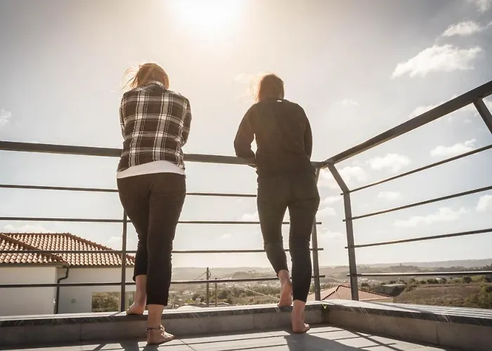 אכסניה The Maverick Surfvillas *