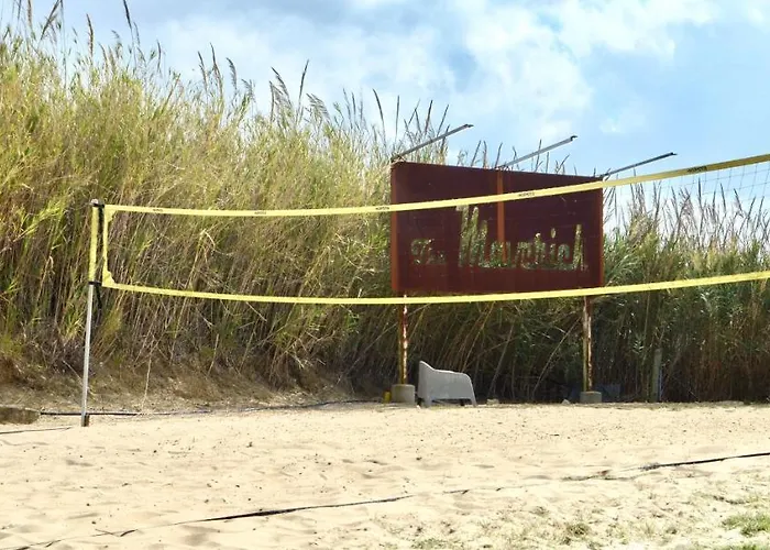 The Maverick Surfvillas אכסניה *