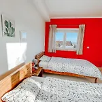 The Maverick Surfvillas Hostel