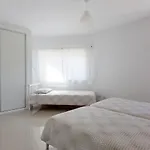 The Maverick Surfvillas Hostel