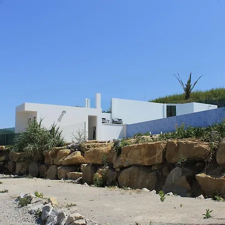 The Maverick Surfvillas Hostel