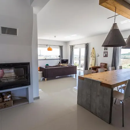 The Maverick Surfvillas Hostel Lourinhã