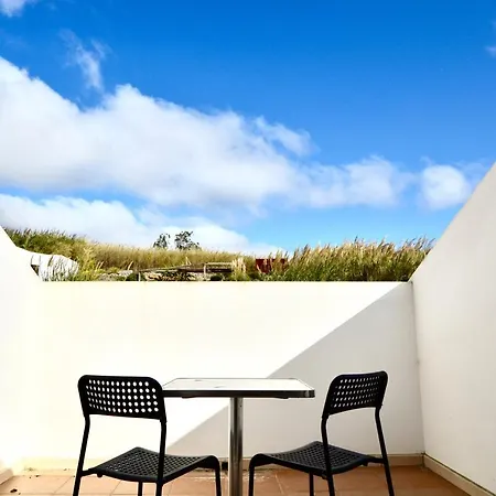 The Maverick Surfvillas Hostel *