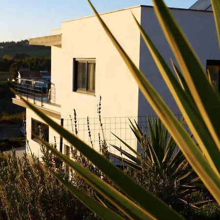 The Maverick Surfvillas * Lourinhã