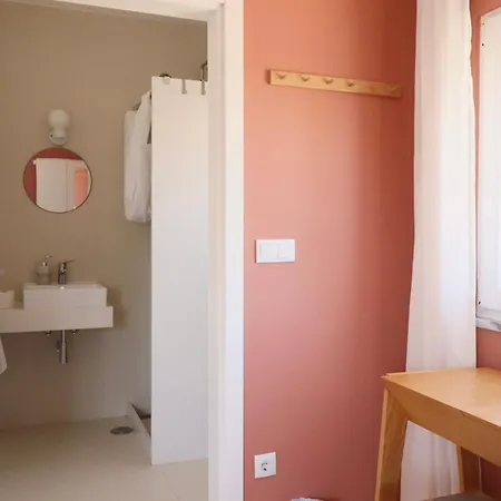 Hostel The Maverick Surfvillas *