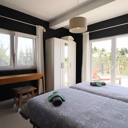 The Maverick Surfvillas Hostel Lourinhã