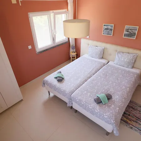 The Maverick Surfvillas Ostello *
