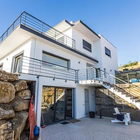 The Maverick Surfvillas 旅馆