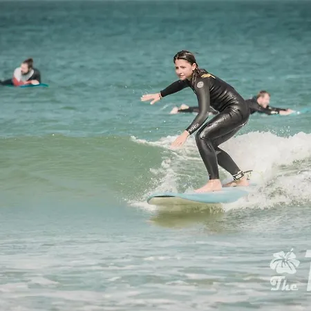 The Maverick Surfvillas Hostel