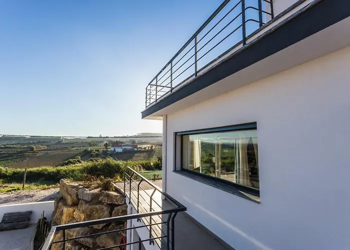 The Maverick Surfvillas Hostel *